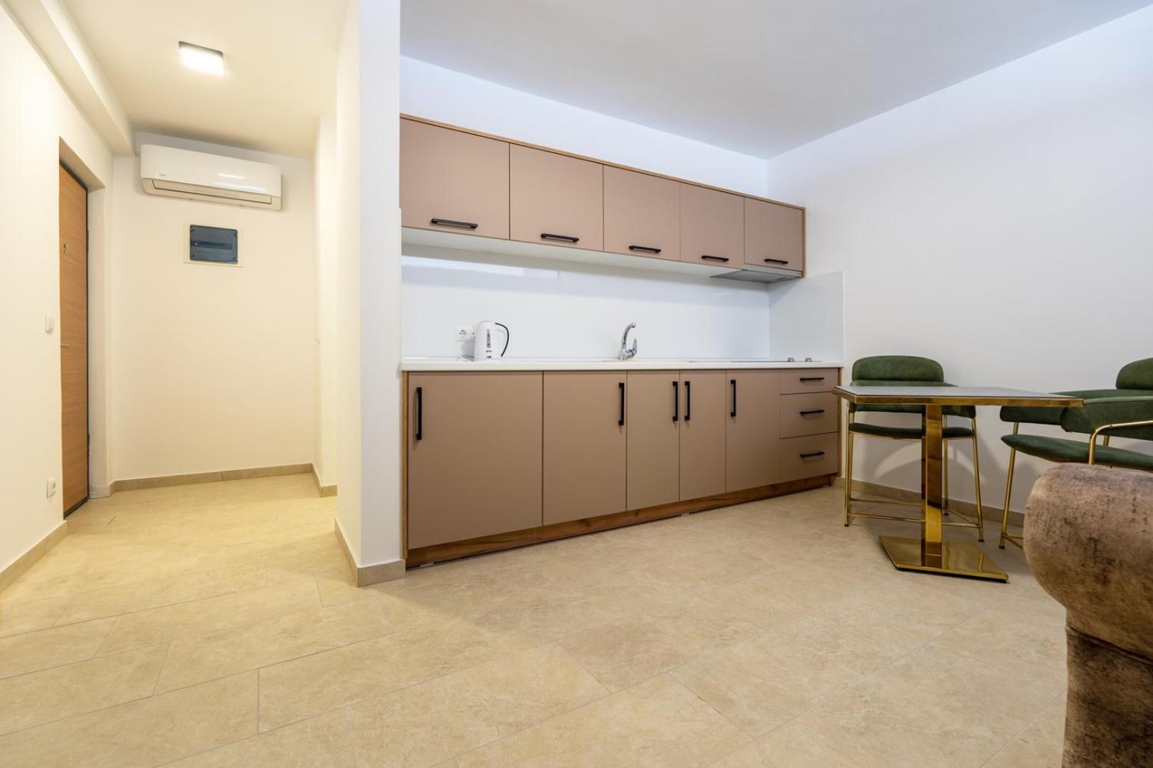 Villa Emina Sa Privatnom Plazom I Parkingom Neum Exterior photo