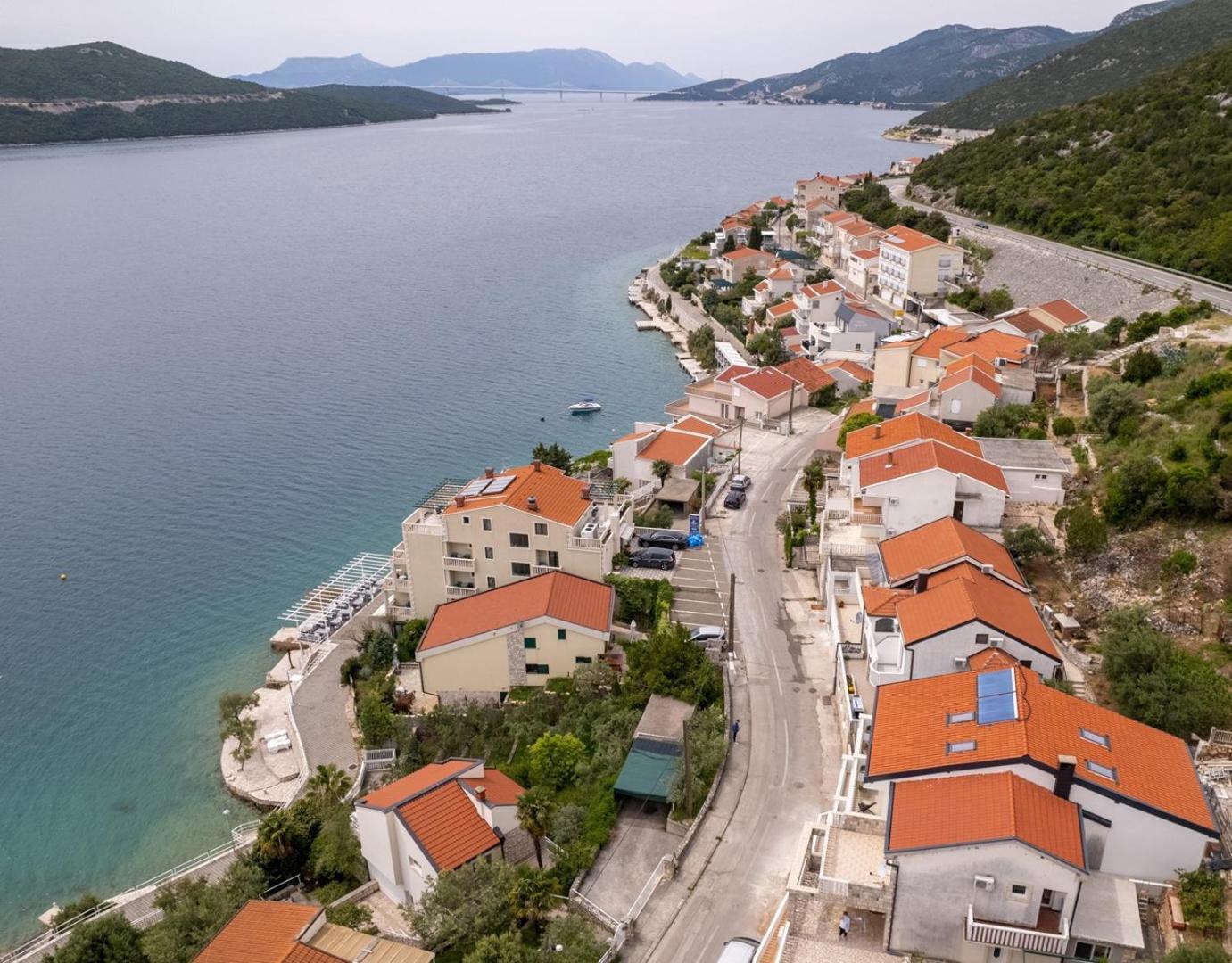 Villa Emina Sa Privatnom Plazom I Parkingom Neum Exterior photo
